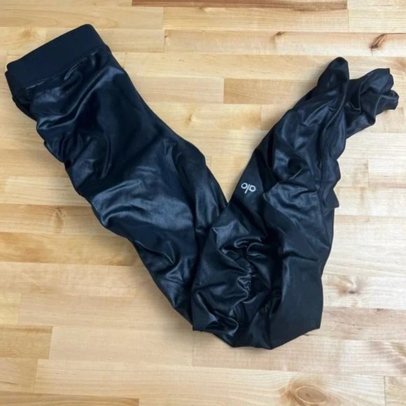 Alo Yoga High Waist Ruched Cinched Leggings Black Shine Size Medium NWT - Picture 5 of 6
